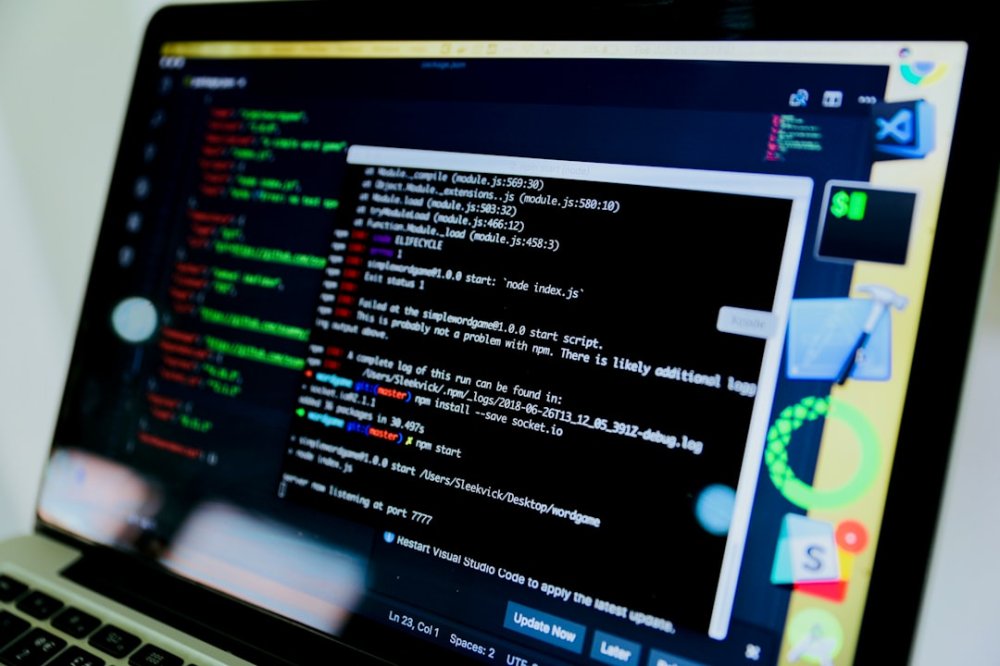 Изображение malware detection, cybersecurity monitoring, virus scanning, code analysis
